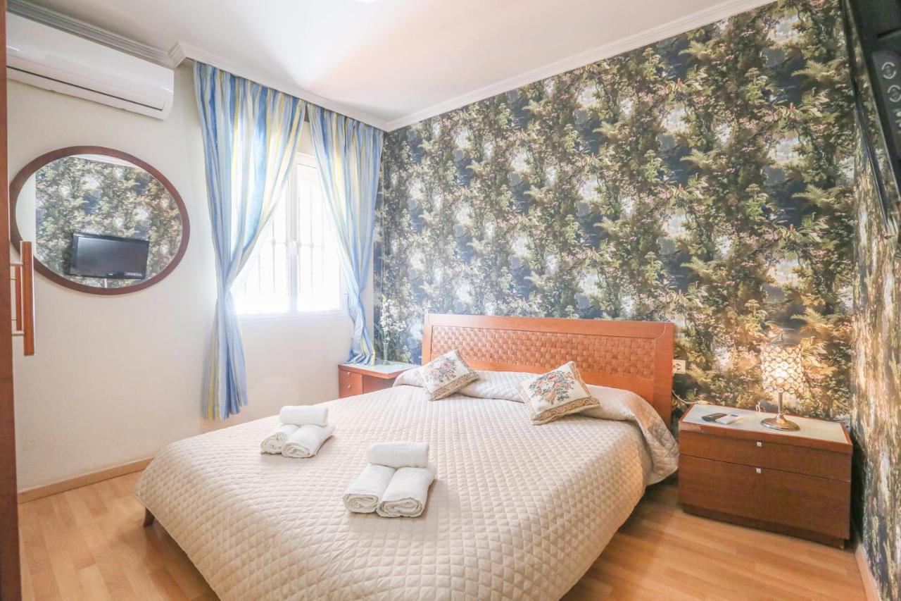 Juderia Center Premium Suites Free Parking セビリア エクステリア 写真